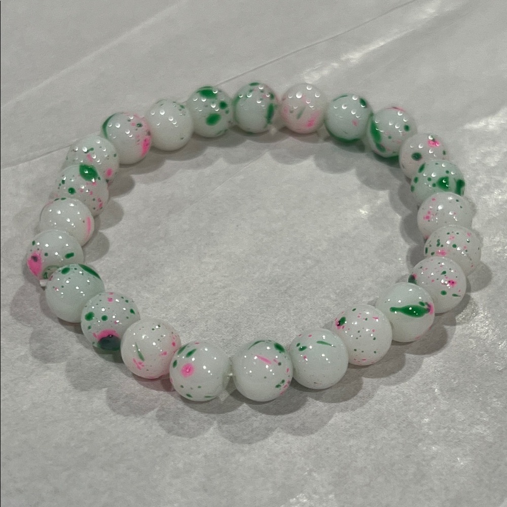 Elegant White and Green Beaded Bracelet